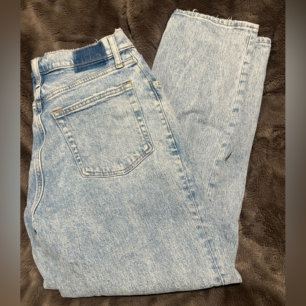 Abercrombie Curve Love Ultra High Rise 90s Straight Jean